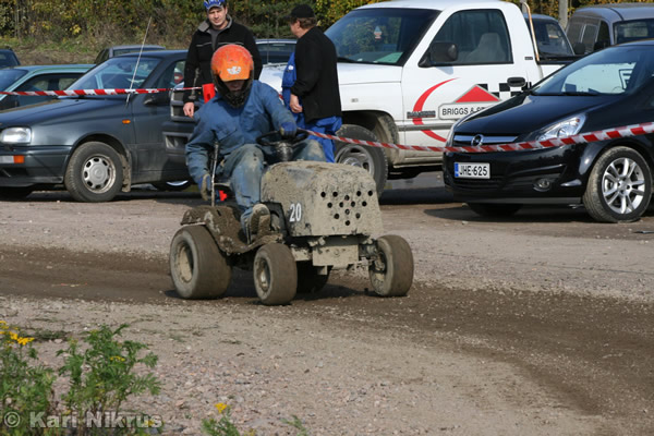 Ruohonleikkureiden 3h SM-kest�vyysajot 29.9.2007