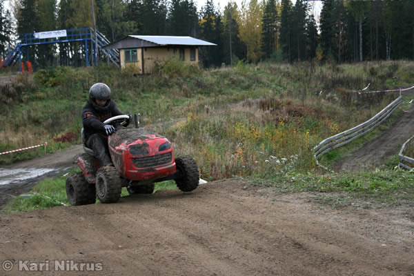 Ruohonleikkureiden 3h SM-kest�vyysajot 29.9.2007