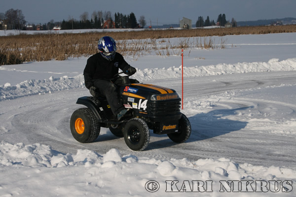 Ruohonleikkureiden 3h kest�vyysajot 21.02.2009