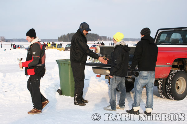 Ruohonleikkureiden 3h kest�vyysajot 21.02.2009