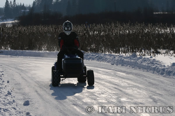 Ruohonleikkureiden 3h kest�vyysajot 21.02.2009