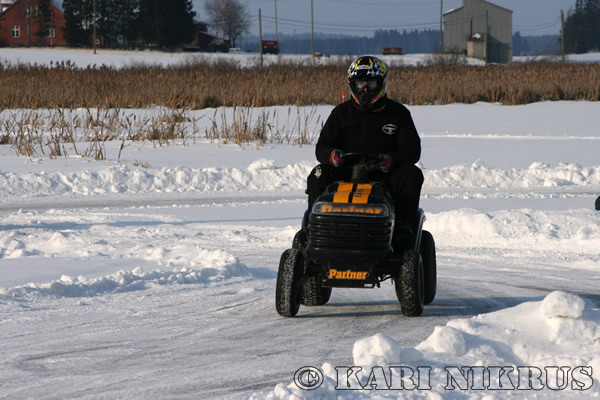 Ruohonleikkureiden 3h kest�vyysajot 21.02.2009